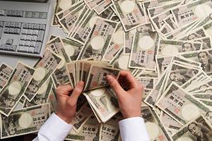 銀貨の売却方法を徹底解説！手数料や相場も納得の情報をお届け